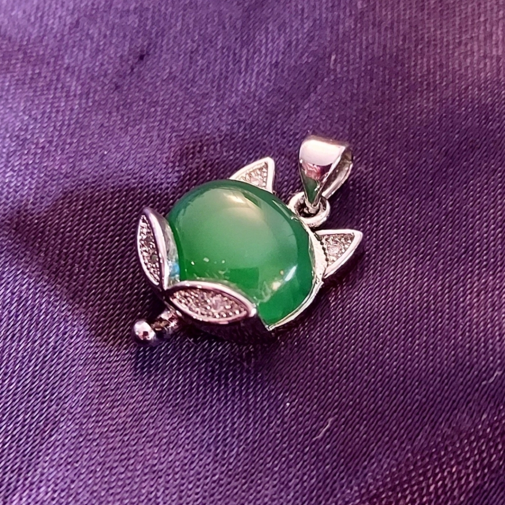 FREE with 2+ items Sterling Silver and Jade Cat Pendant